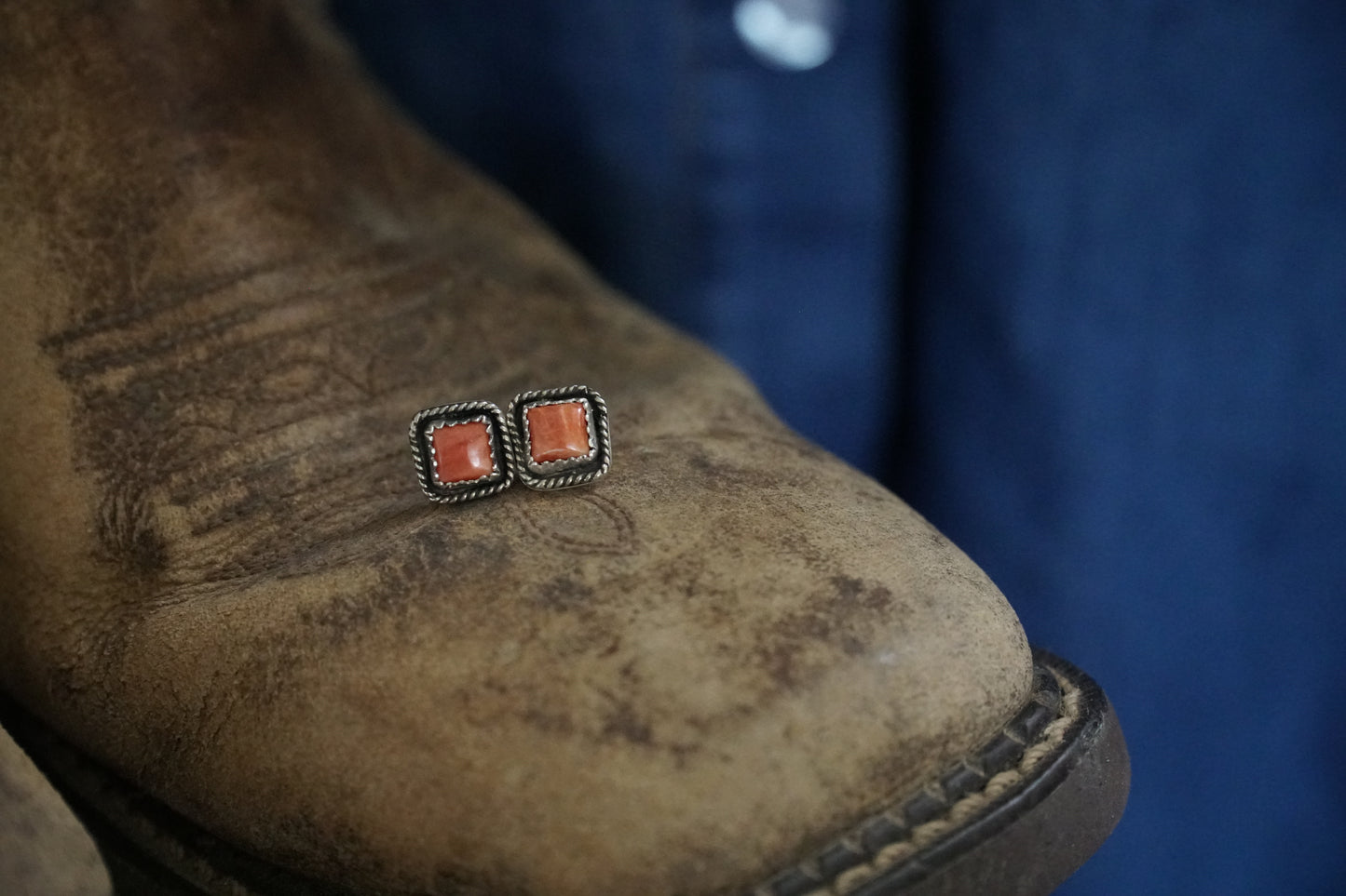 🤠orange spiny studs