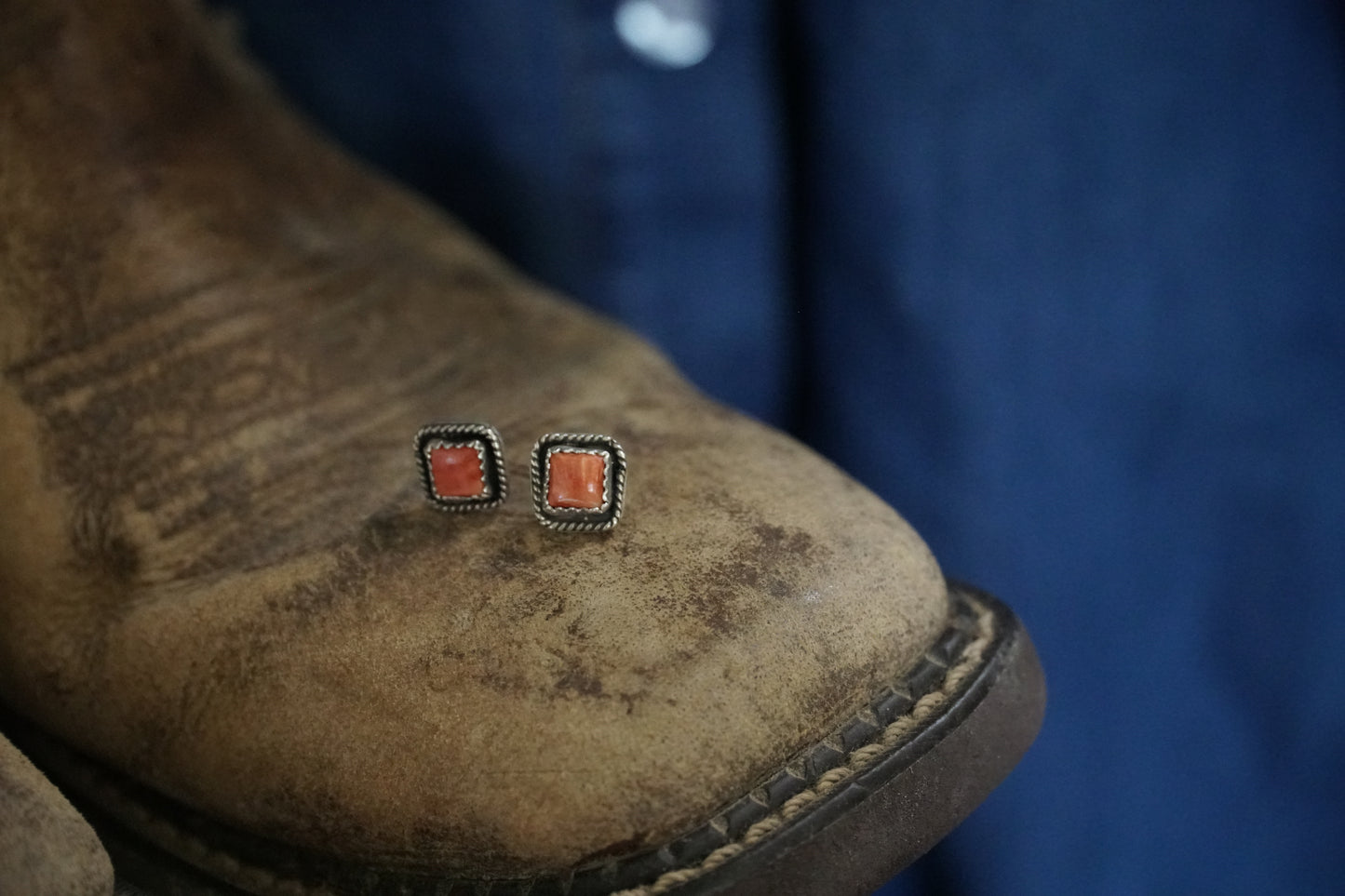 🤠orange spiny studs