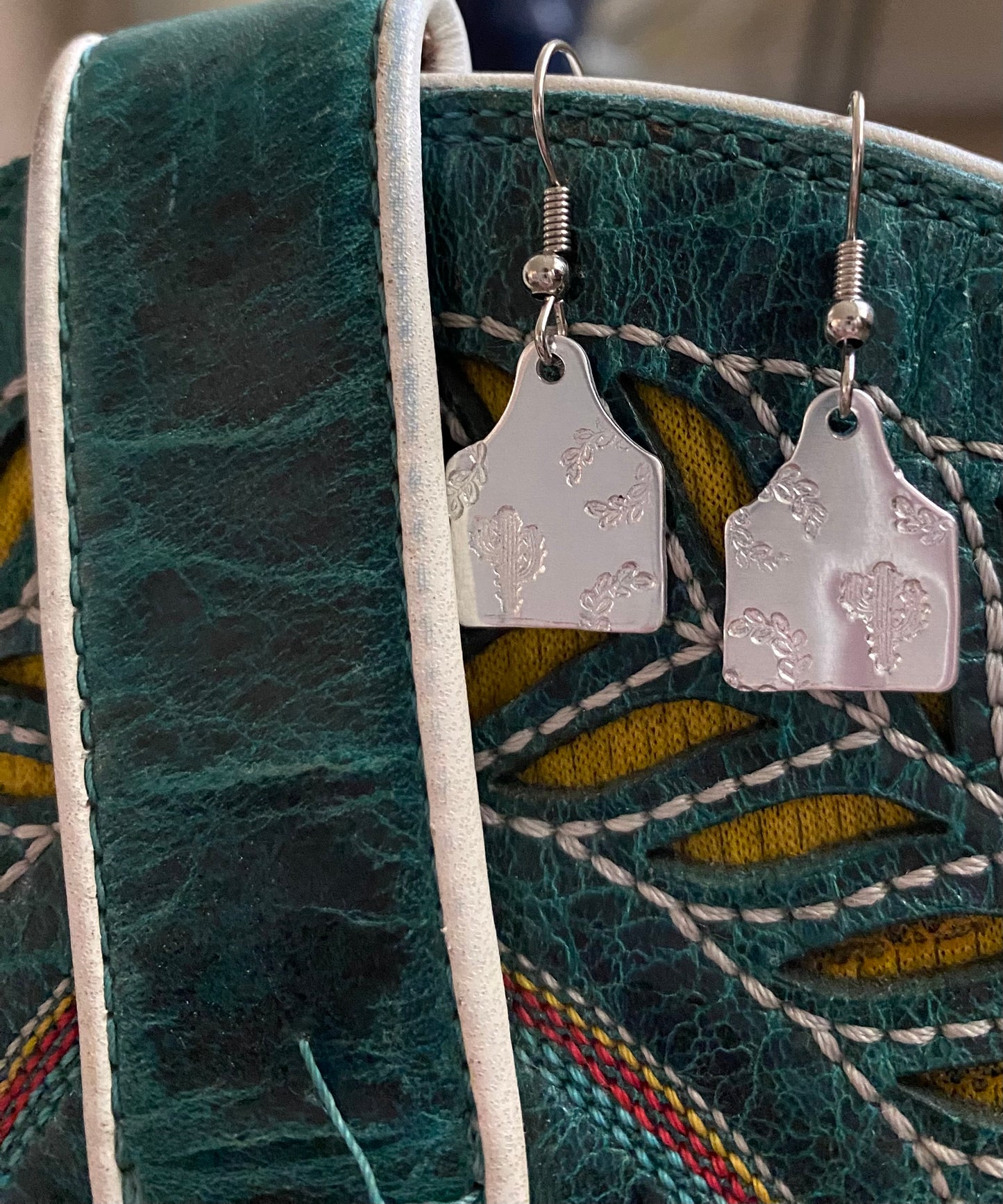 ⛰️Aluminum tag dangles