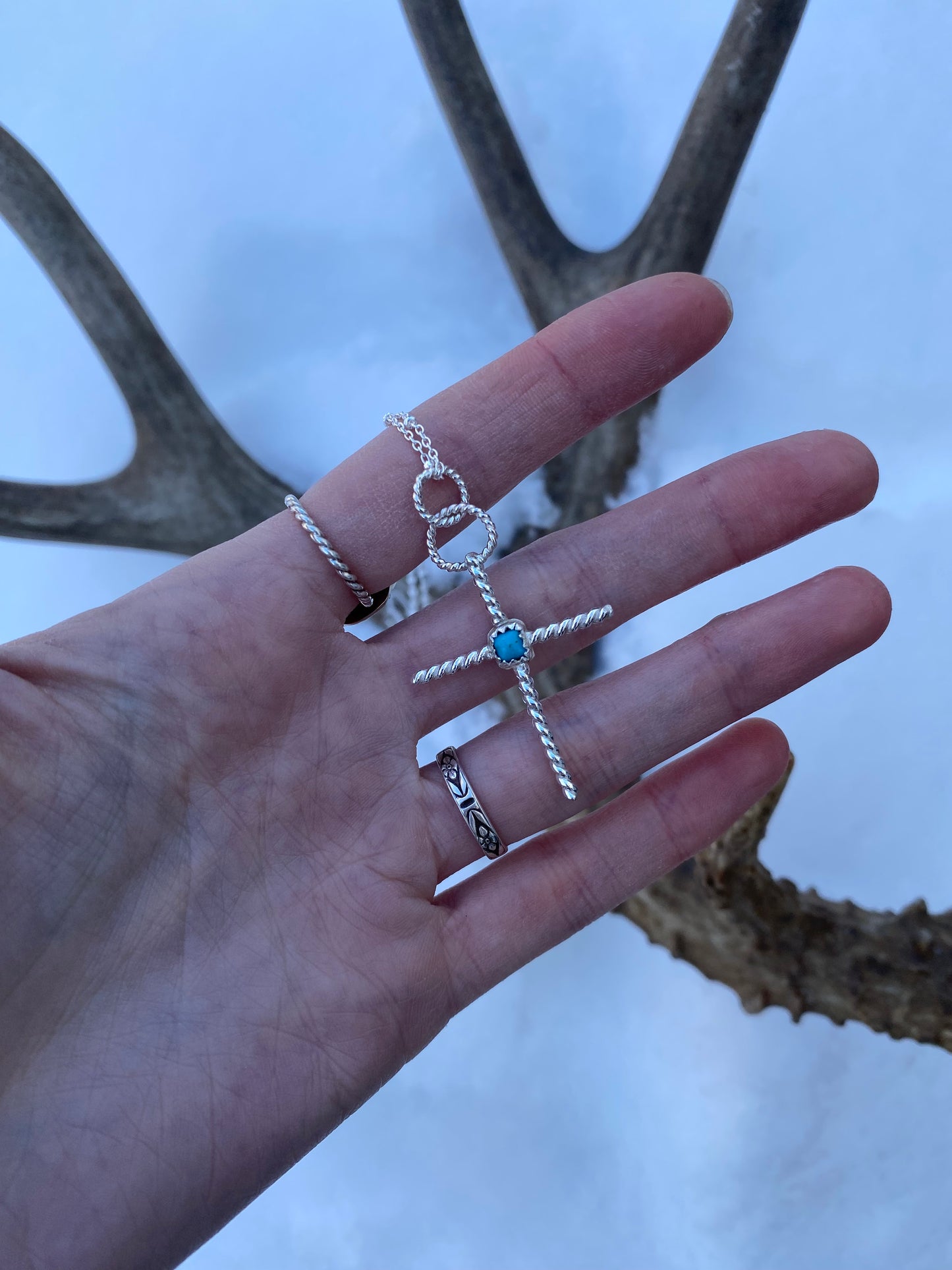 💙kingman cross necklace