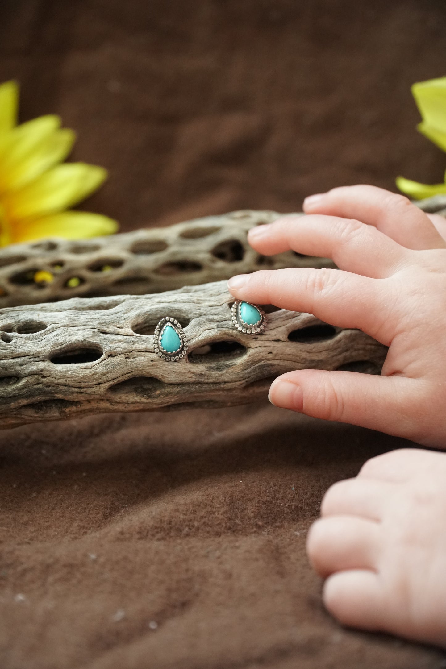 🌻Kingman teardrop studs