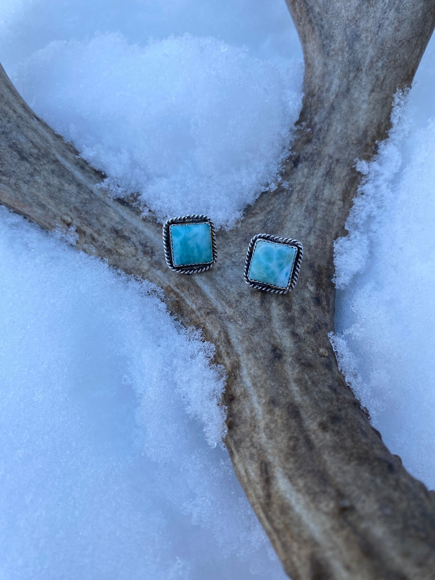 💙Larimar studs
